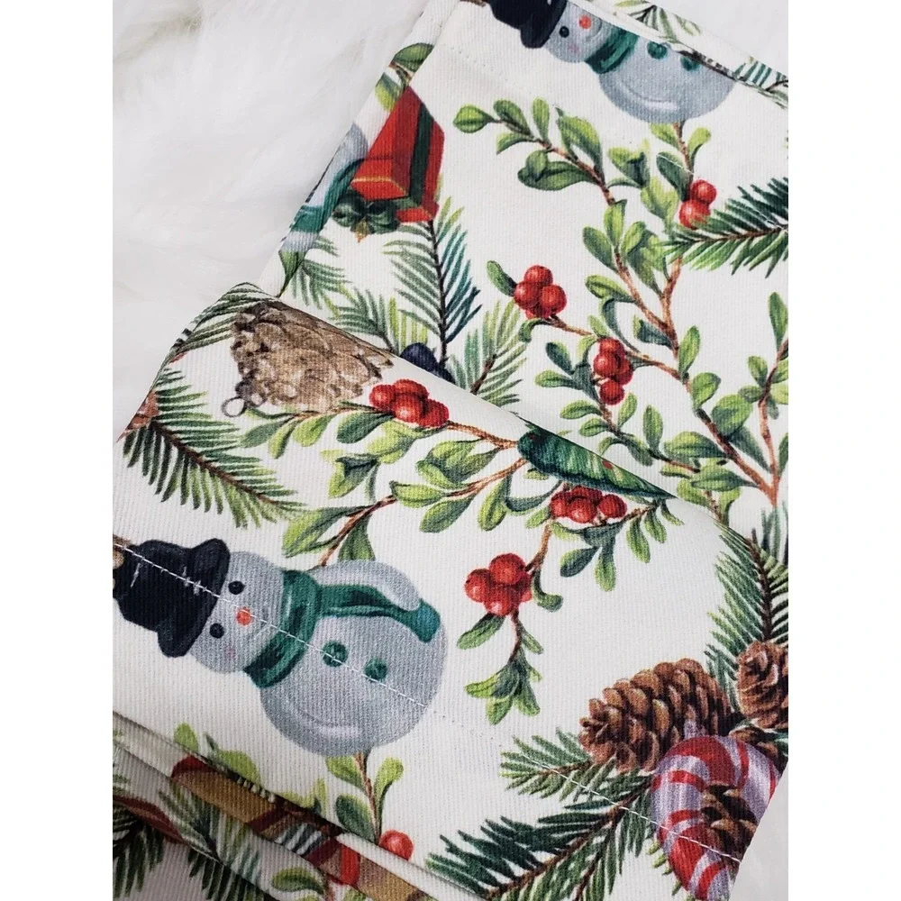 NEW Set Of 4 POTTERY BARN NOSTALGIC CHRISTMAS ICONS COTTON TWILL NAPKINS #2